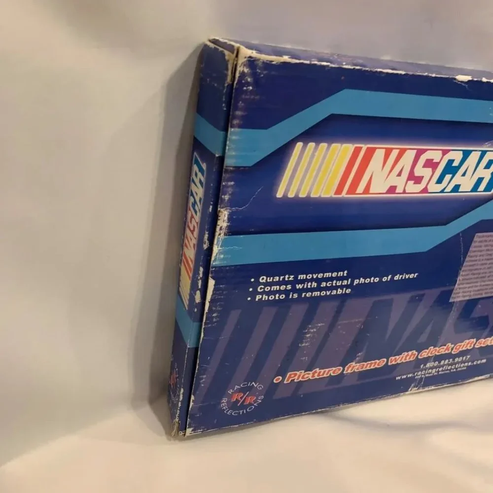 NASCAR #20 Tony Stewart Picture Frame & Clock Gift Set 9.5